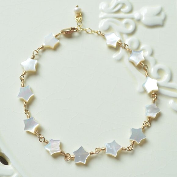 Mother of Pearl Star Bracelet in Gold or Silver - Made in Canada - Picture 3 of 10
